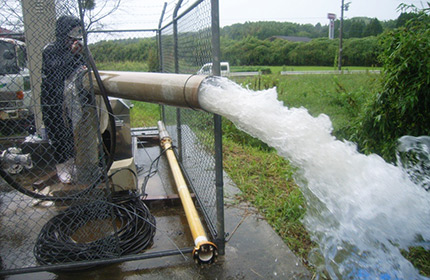 Well maintenance (cleaning by air lift)